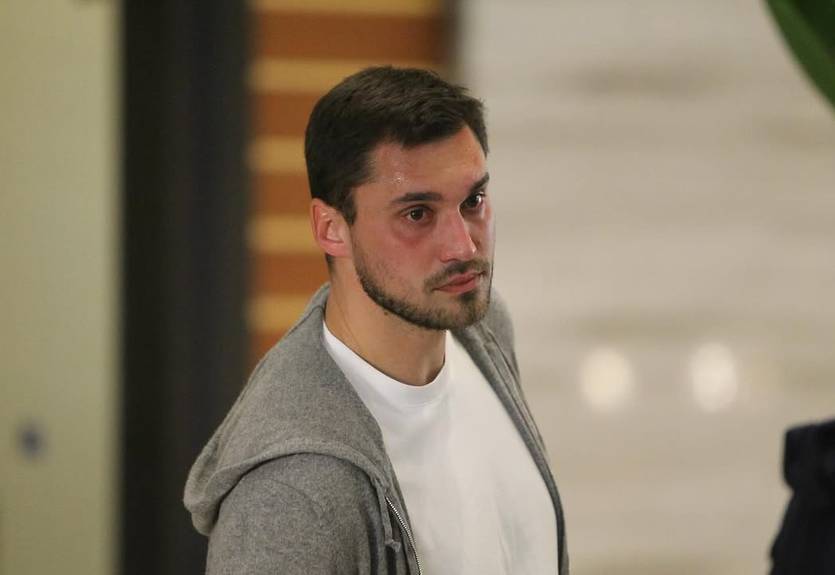 Не стримав емоцій та заплакав: Динамо поділилося зворушливими фото прощання з Бущаном