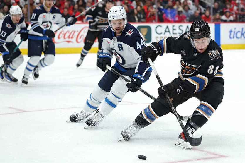 Виннипег обыграл Вашингтон / Getty Images