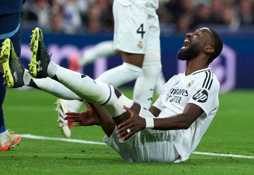 Реал потерял ключевого защитника перед важными матчами