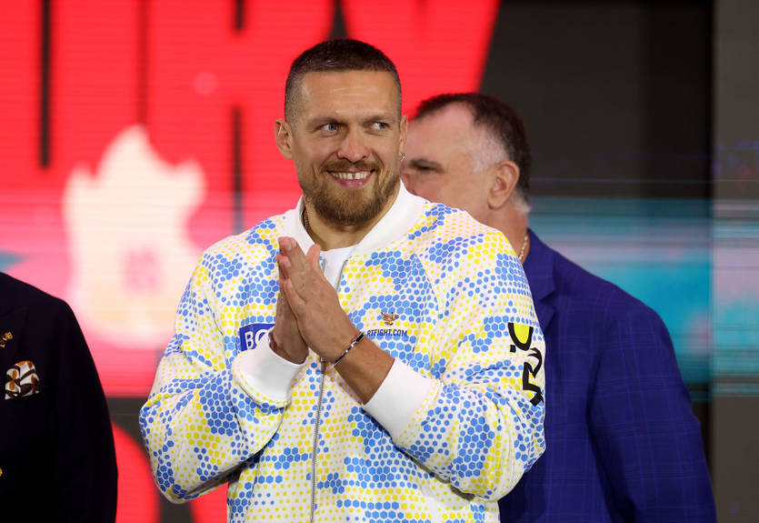 Усик рассказал, сколько может стоить тренировочный лагерь