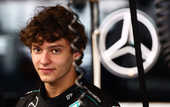 Новичок Мерседес признался, кого из пилотов считает своим кумиром