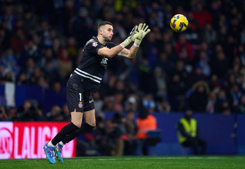 Арсенал намерен подписать летом нового голкипера, которого упустили ранее