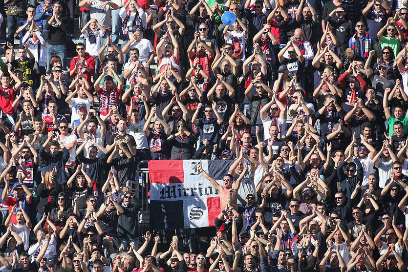 Болельщики Кальяри / Getty Images