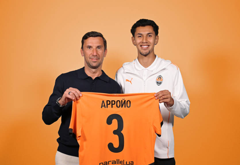 Шахтар офіційно представив нового захисника