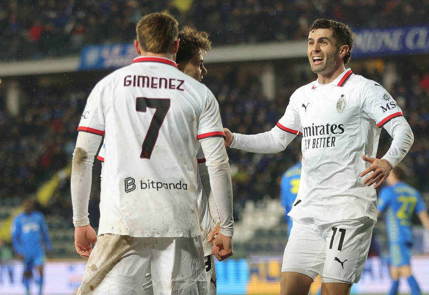 Милан справился с Эмполи в противостоянии десять на десять