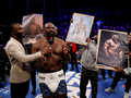 Усик, Джошуа, Дюбуа: Чисора устроил шоу в ринге, попросив фанатов выбрать ему соперника