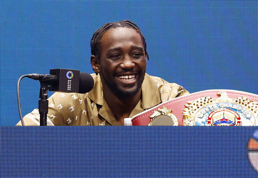 "Удачи": Кроуфорд отреагировал на анонс боя Альвареса, подколов мексиканца