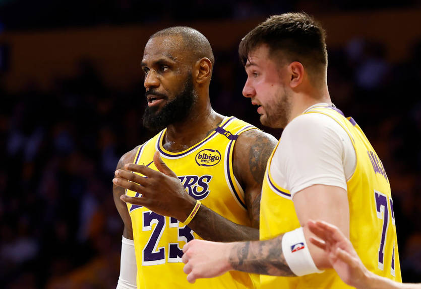 НБА: Юта без Михайлюка проиграла Лейкерс с Дончичем, победы Атланты и Сакраменто НБА: Юта без Михайлюка проиграла Лейкерс с Дончичем, победы Атланты и Сакраменто