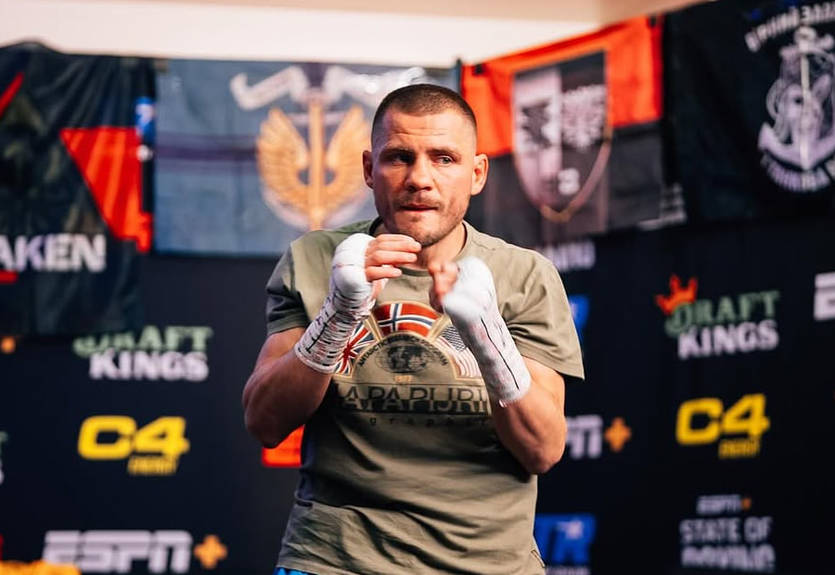 "Йому буде незручно": Берінчик очікує шахову партію у своєму наступному бою "Йому буде незручно": Берінчик очікує шахову партію у своєму наступному бою