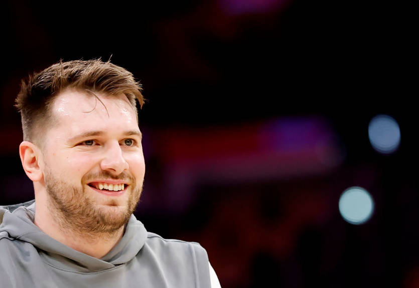 Дончич провел дебютный матч за Лейкерс