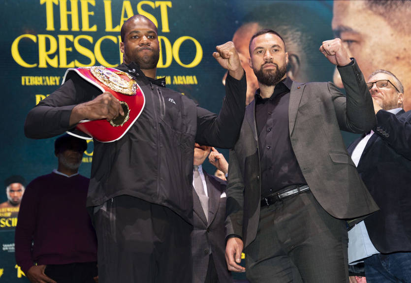 Уоррен назвал причину, почему Дюбуа победит Паркера