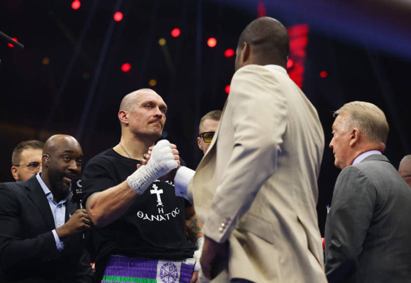 "Погана ідея": Усик розкритикував Дюбуа за кинутий виклик і назвав умову для реваншу