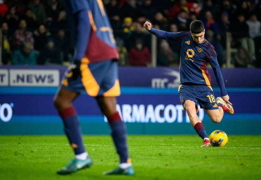 Рома без Довбика с трудом справилась с аутсайдером Серии А