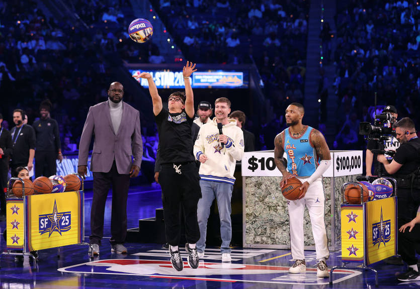 18-летний студент выиграл "круглую сумму", победив звездного баскетболиста 18-летний студент выиграл "круглую сумму", победив звездного баскетболиста