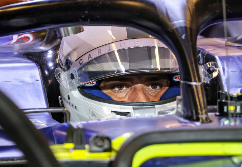 Сайнс высказался против ограничений ФИА по радиопереговорам пилотов