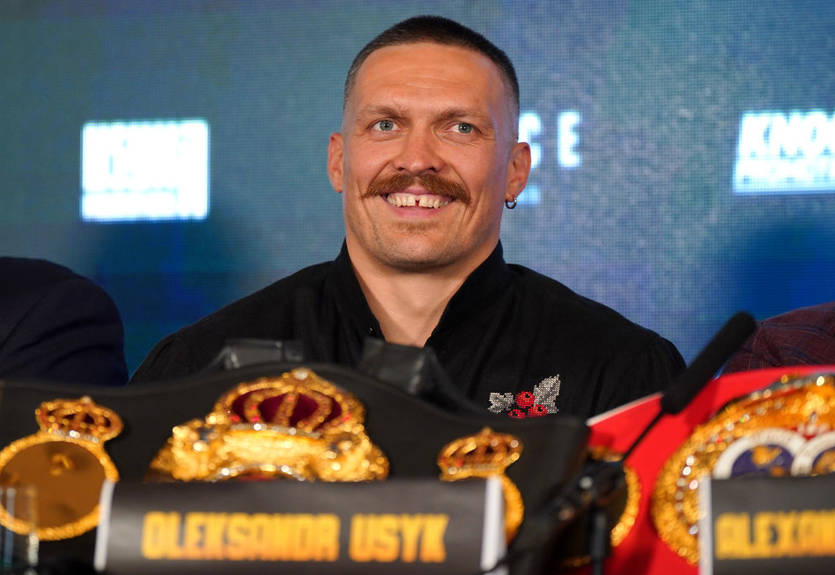 "Люблю тебя": Усик поздравил Ломаченко с днем рождения