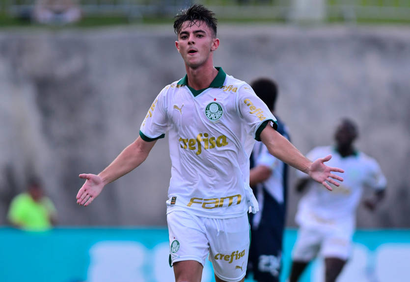 Карпаты объявили о переходе воспитанника Палмейраса Карпаты объявили о переходе воспитанника Палмейраса