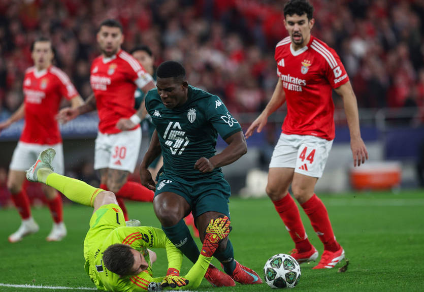 Третий гол – вина Трубина? Видео обзор матча Бенфика - Монако