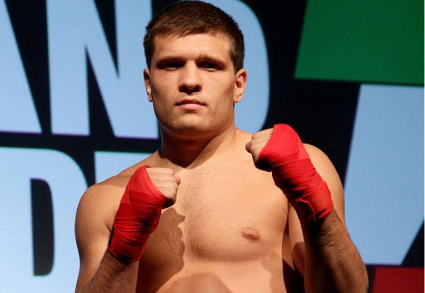 IBF санкционирует бой между Деревянченко и Альваресом